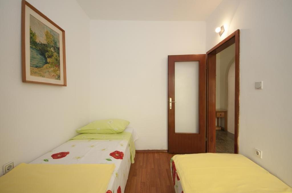 Apartments Kalajzic Pucisca Oda fotoğraf