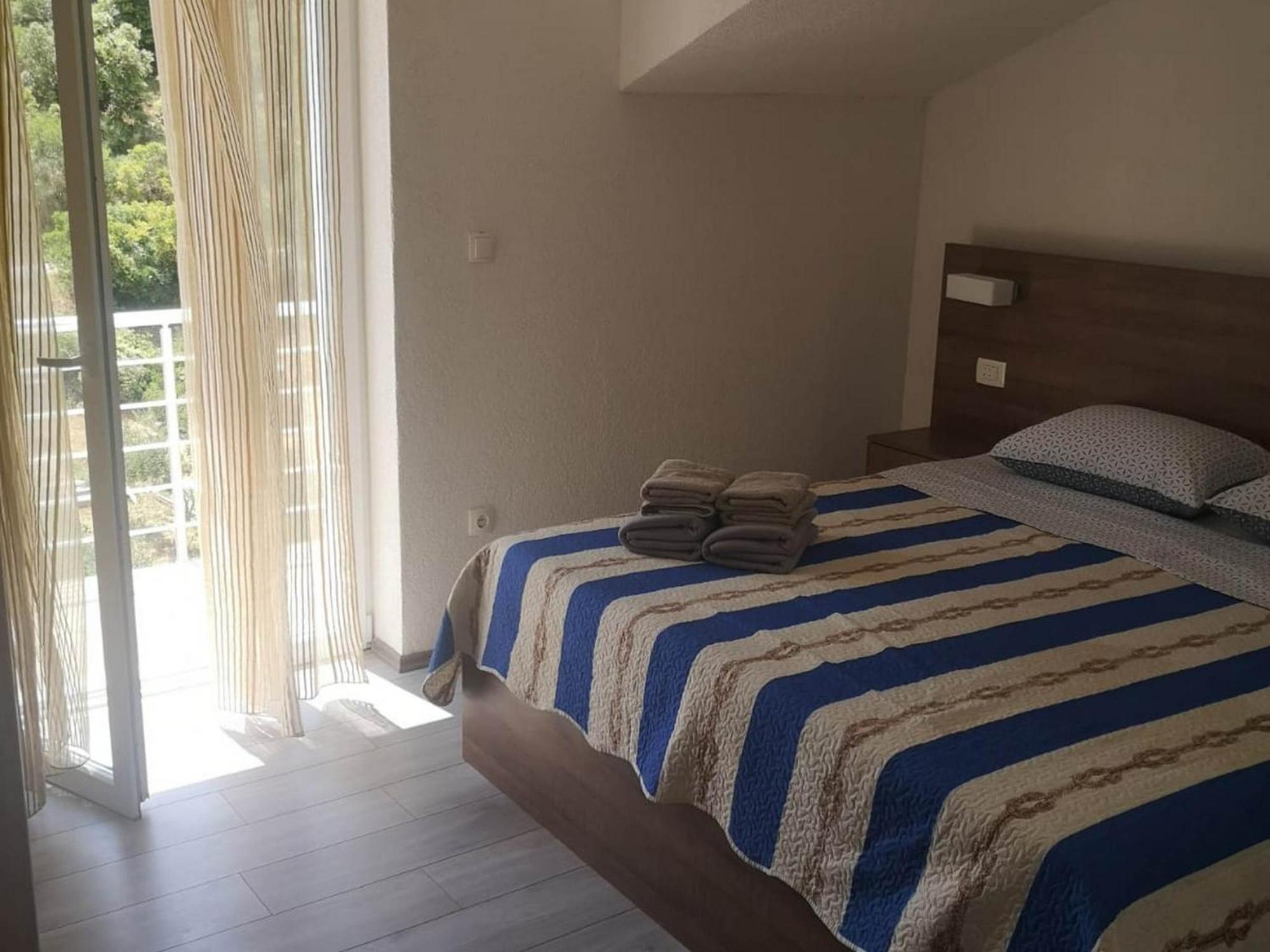 Apartments Kalajzic Pucisca Oda fotoğraf